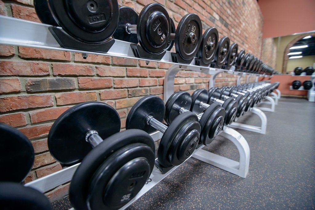 Free Weights Peak Performance Fitness